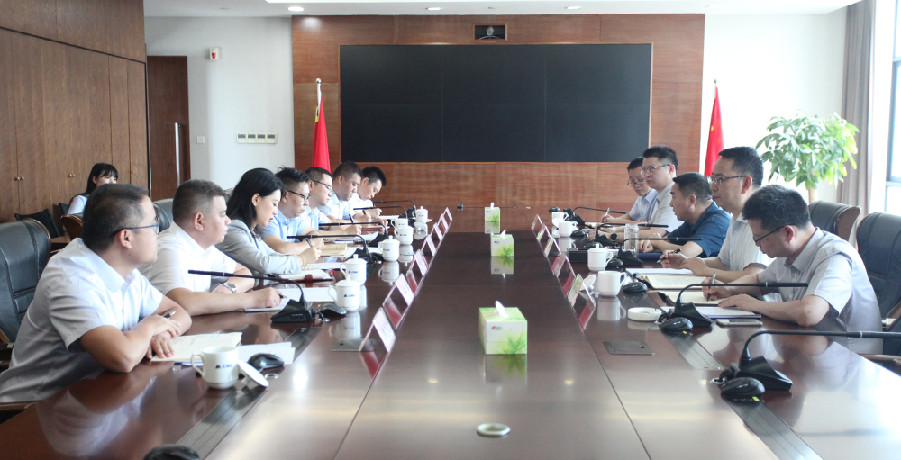 干部座談會(huì).jpg 干部座談會(huì).jpg